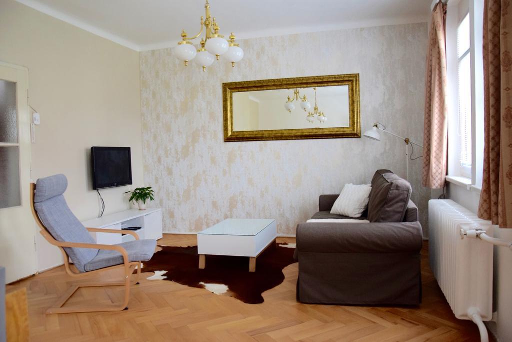 Classical House In Prague 6 Praga Exterior foto